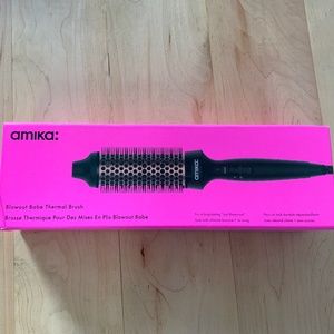 Amika Blowout Babe Thermal Brush